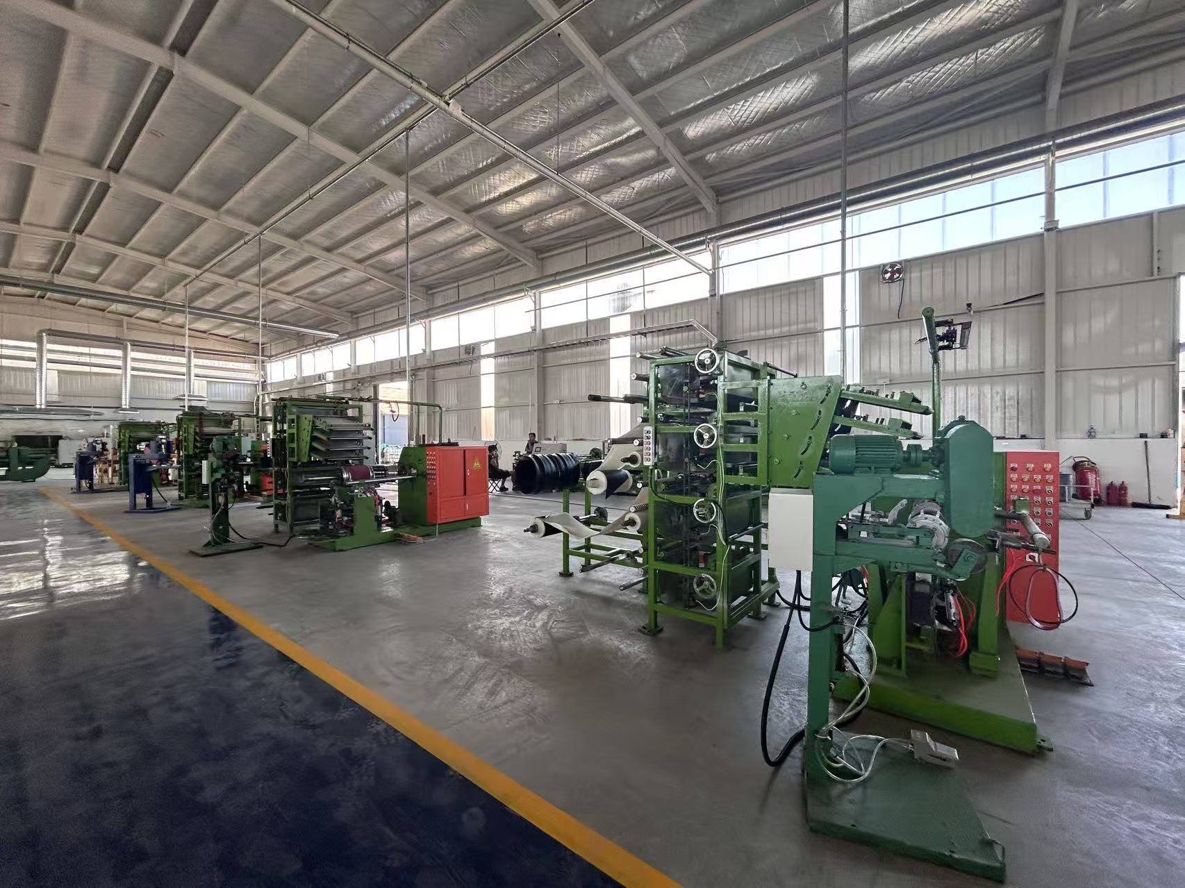 Updated motorcycle tyre production workshop equipment